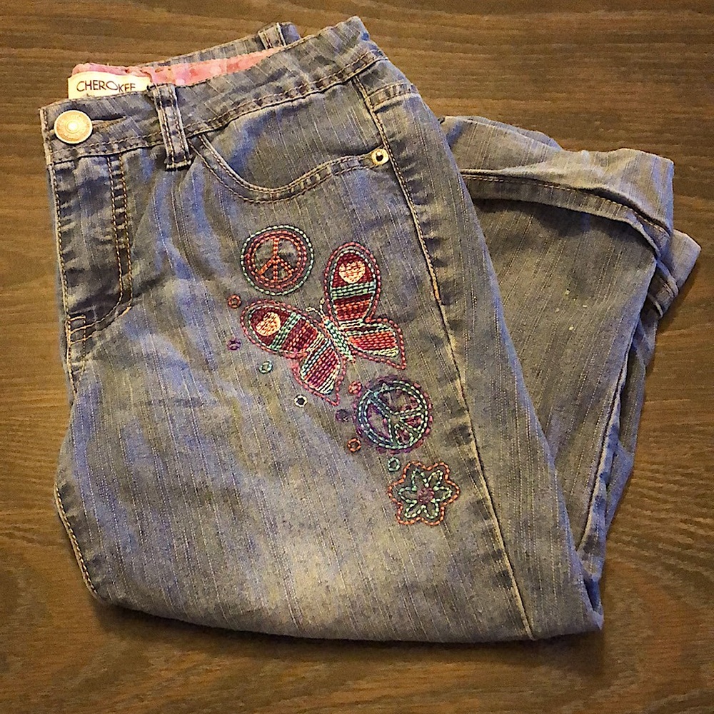90’s Vintage Peace Out Capris